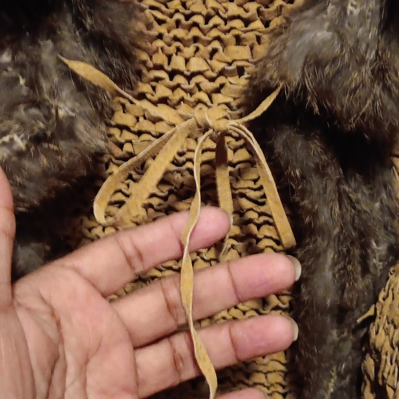 Poncho - Picture 5 of 7